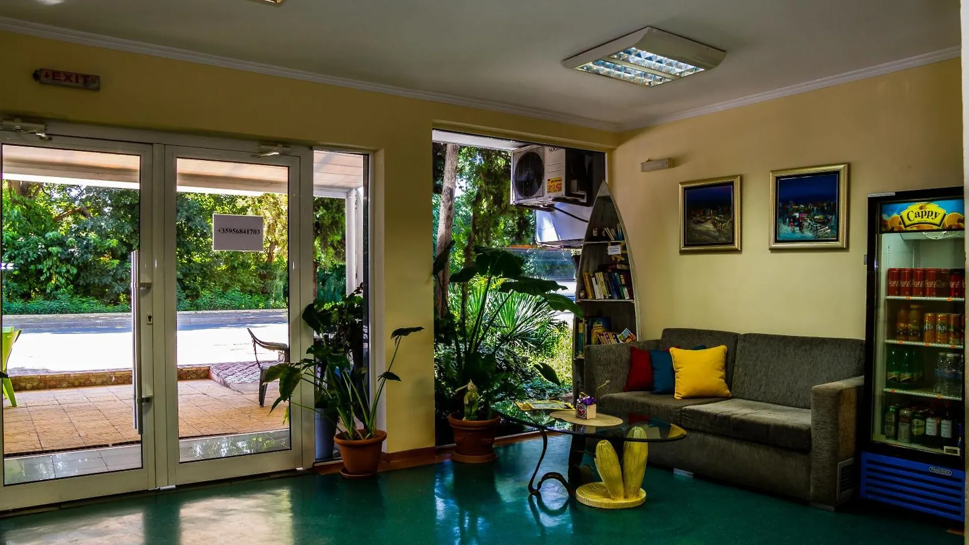 Hotel Sezoni South Burgas 2*,